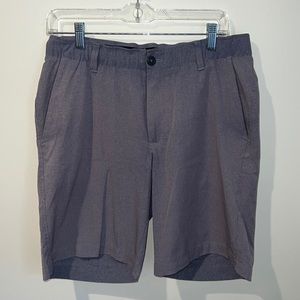 Under Armour Men’s gray golf shorts size 34